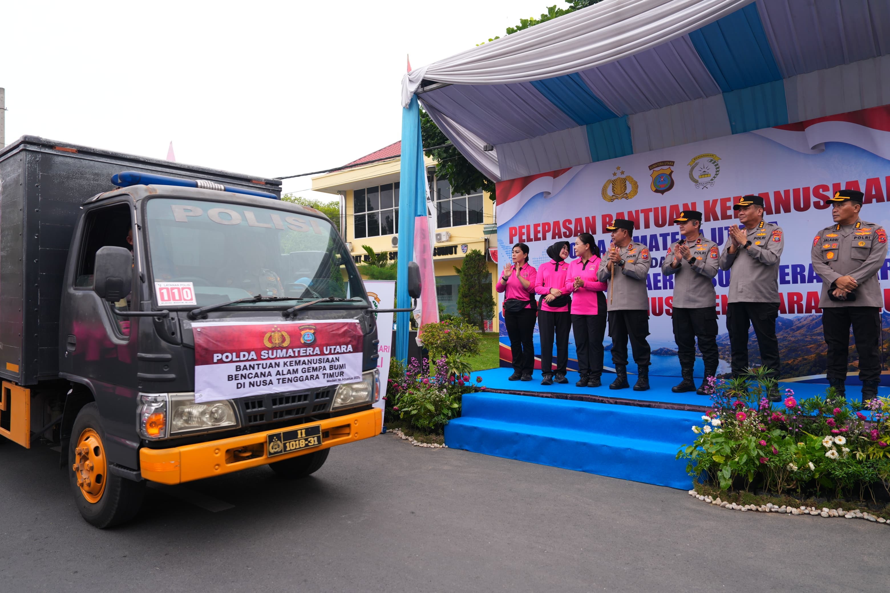 Polda Sumut Salurkan 25 Ton Bantuan Tahap Pertama untuk Korban Gempa NTT
