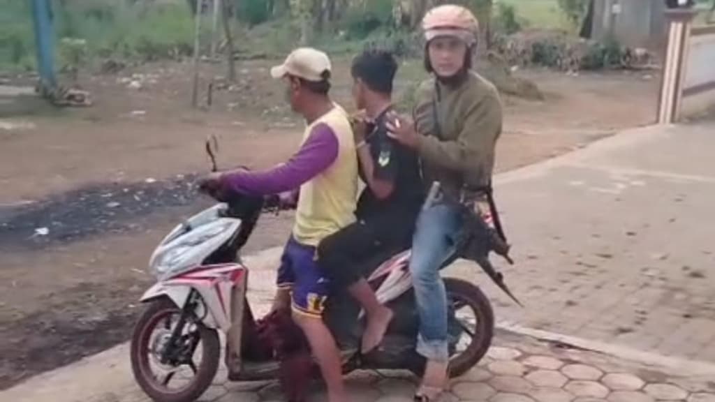 Heroik! Siswi Probolinggo Kejar Penjambret HP Miliknya, Dua Pelaku Berakhir Dihajar Warga