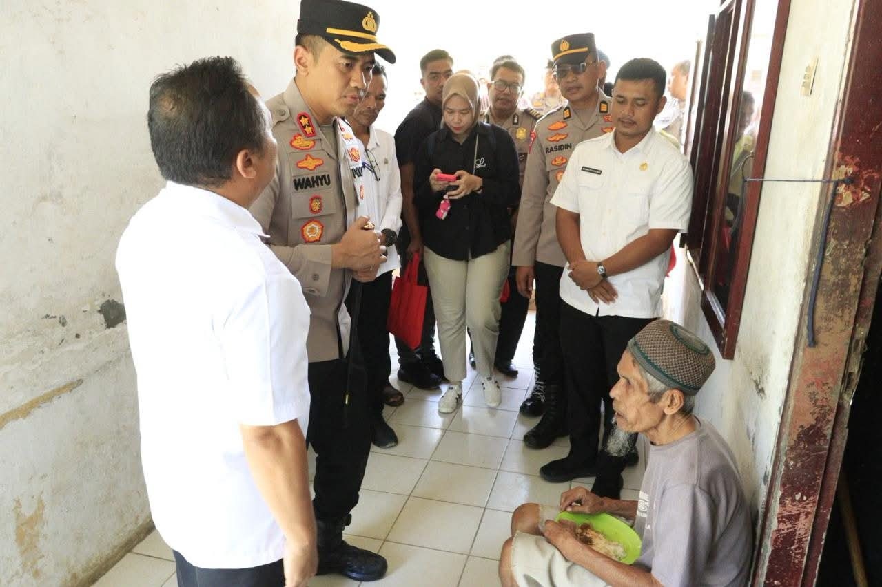 Gebrakan Kemanusiaan HUT Ke-81 RI! Kapolres Labuhanbatu Guyur Puluhan Paket Sembako ke Panti Asuh Nabila Cahaya