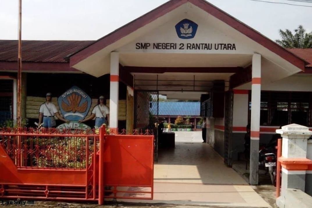 Kepala Sekolah SMPN 2 Rantau Utara Bantah Oknum Guru SW Diduga Aniaya Orang Tua Siswa di Jam Belajar