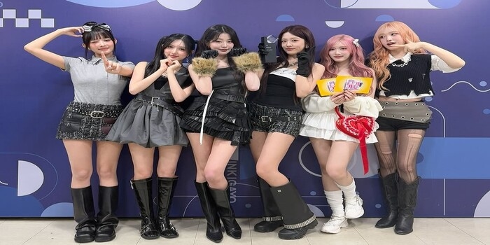 IVE Cetak Sejarah dengan Album IVE EMPATHY! Dominasi Chart dan Rekor Penjualan