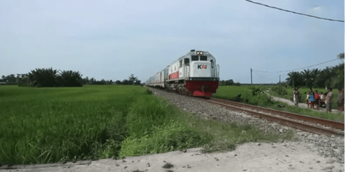 Tukang Becak di Serdang Bedagai Tewas Tertabrak Kereta Api, Perlintasan Tanpa palang Pintu!