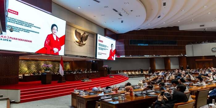 RUU TNI Disetujui, Publik Heboh! Benarkah Kembali ke Dwifungsi Militer?