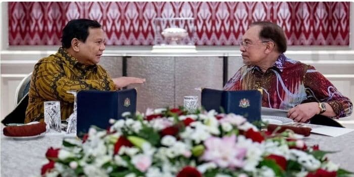 Rupiah Terpuruk, ASEAN Gusar, Trump Main Tarif, Prabowo dan Pemerintah Cari Solusi!