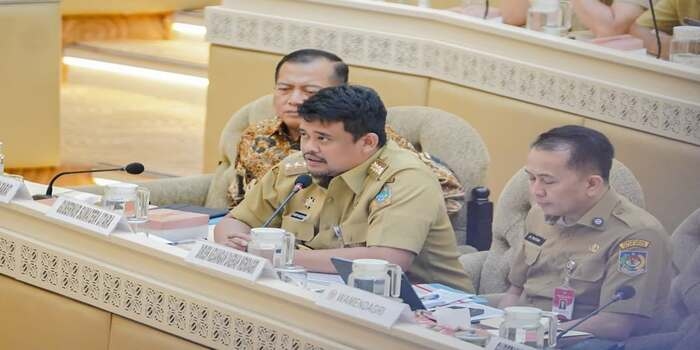 Tusuk Gigi Rp 100 Juta dan Kue Tart Mewah, Bobby Nasution Bongkar Belanja Ajaib Pemprov Sumut