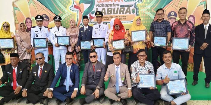 Gebrak! Labura Borong Piagam di Harganas 2025, dari Sekolah Siaga hingga Inovasi Stunting