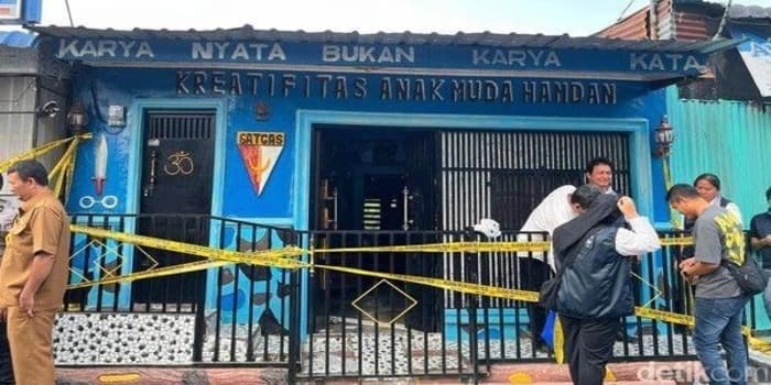 Gila! Markas Ormas Ini Ternyata Pabrik Ekstasi, Ketuanya Tewas Kabur ke Sungai